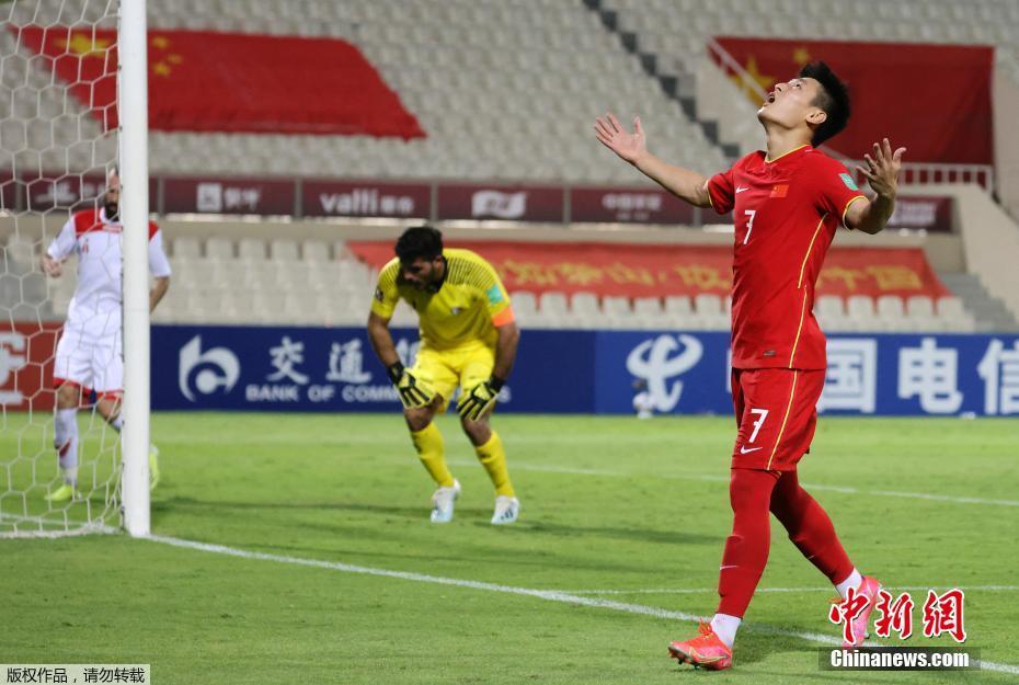 2026世界杯12强赛赛程:国足签运不错,对手都有谁?-第3张图片-开云app在线下载-开云体云app官网入口下载-V3.6.9 12强赛中,武磊的发挥对于国足仍然至关重要。