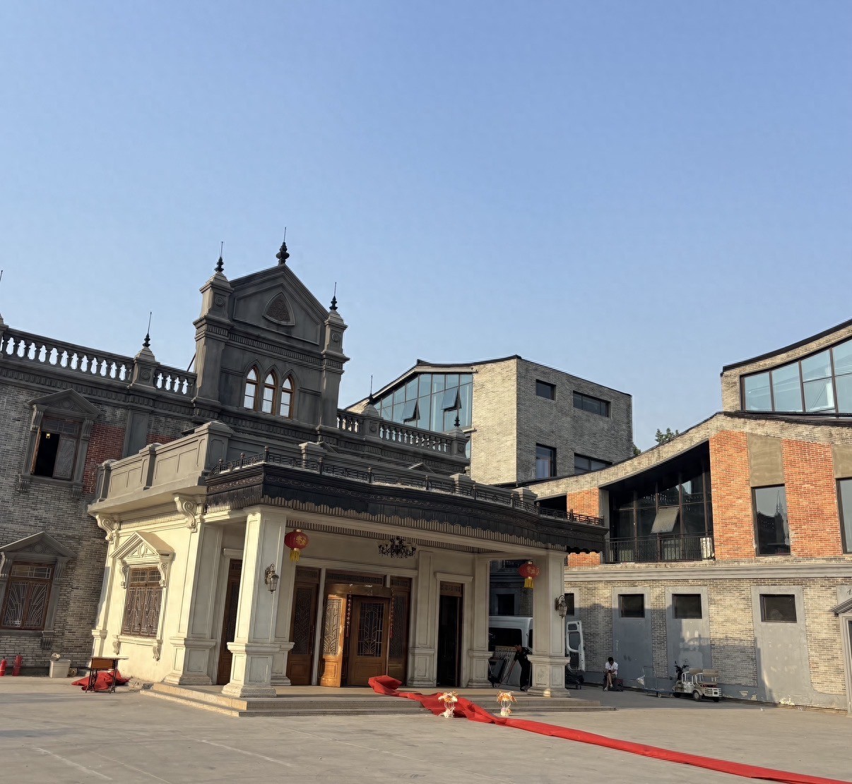 AI短剧冲进戛纳，百万成本挑战传统制作，精品化路线能否引爆市场？