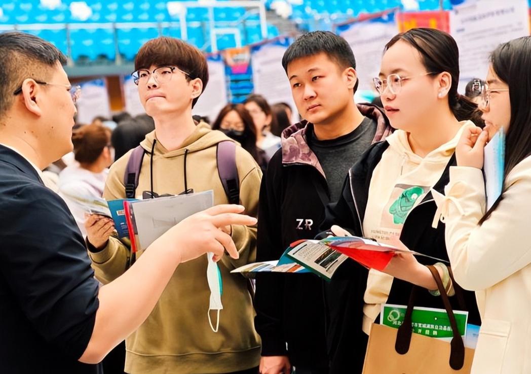 美国发现:替中国培养了20年AI人才,如今差距仅剩2.7%-第8张图片-开云app在线下载-开云体云app官网入口下载-V3.6.9 美国发现:替中国培养了20年AI人才,如今差距仅剩2.7%-第8张图片-开云app在线下载-开云体云app官网入口下载-V3.6.9